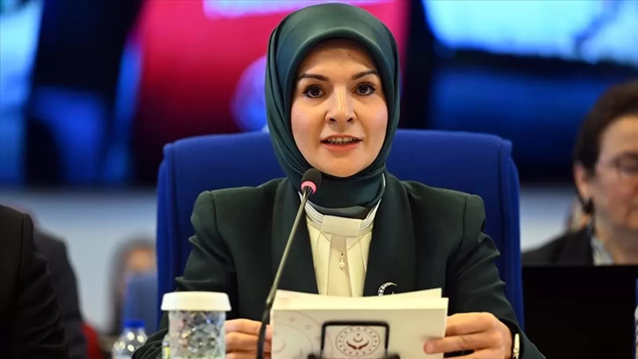 Bakan Göktaş’tan BOSCH Reklamına Sert Çıkış: 'Annelik Sıradanlaştırılamaz!'