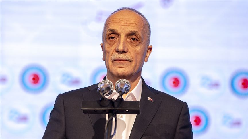Türk-İş'ten Asgari Ücret Komisyonu'na Katılmama Kararı: 'Yönetmelik Değişmezse Gelmeyiz!'