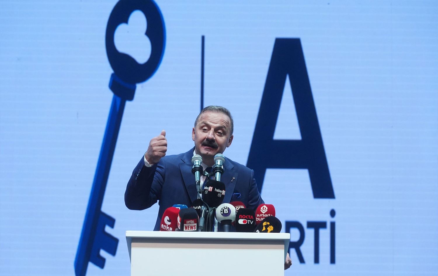 Ağıralioğlu'ndan Şimşek'in Enflasyon Açıklamasına Sert Tepki: 'Bizde %31 Başarı, Gelişmiş Ülkelerde Alarm Demek!'
