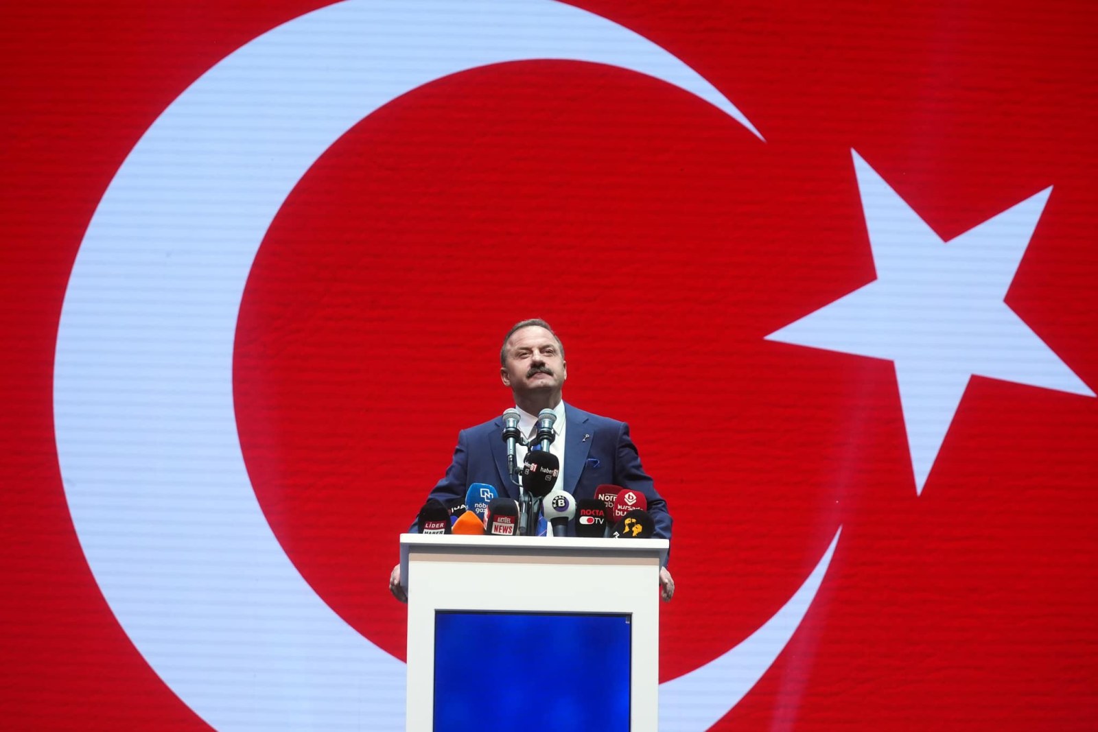 Ağıralioğlu'dan Cumhurbaşkanlığı Adaylığını Açıklama: 'Cumhurbaşkanlığı İradesi Açıklıyorum'