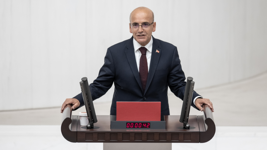 Bakan Şimşek'ten Enflasyon ve Ekonomi Mesajı: 'Dezenflasyon 2026'da da Sürecek, Vatandaşın Yanındayız!'