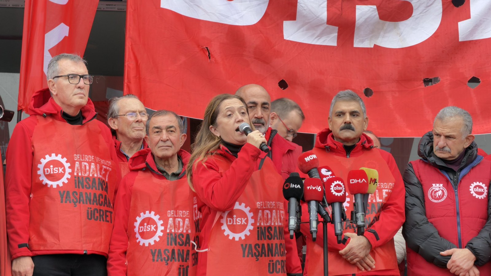 DİSK'ten Alaaddin Sarı Suikastına Sert Tepki: 'Tehditlere Boyun Eğmeyeceğiz'