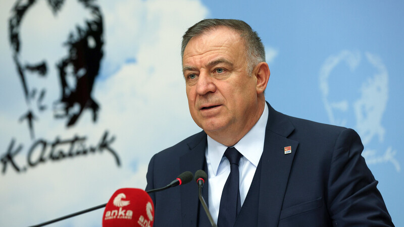 Zeybek'ten Özarslan'a Sert Yanıt: 'Omurgasız, Tarih Yazdıramaz!'