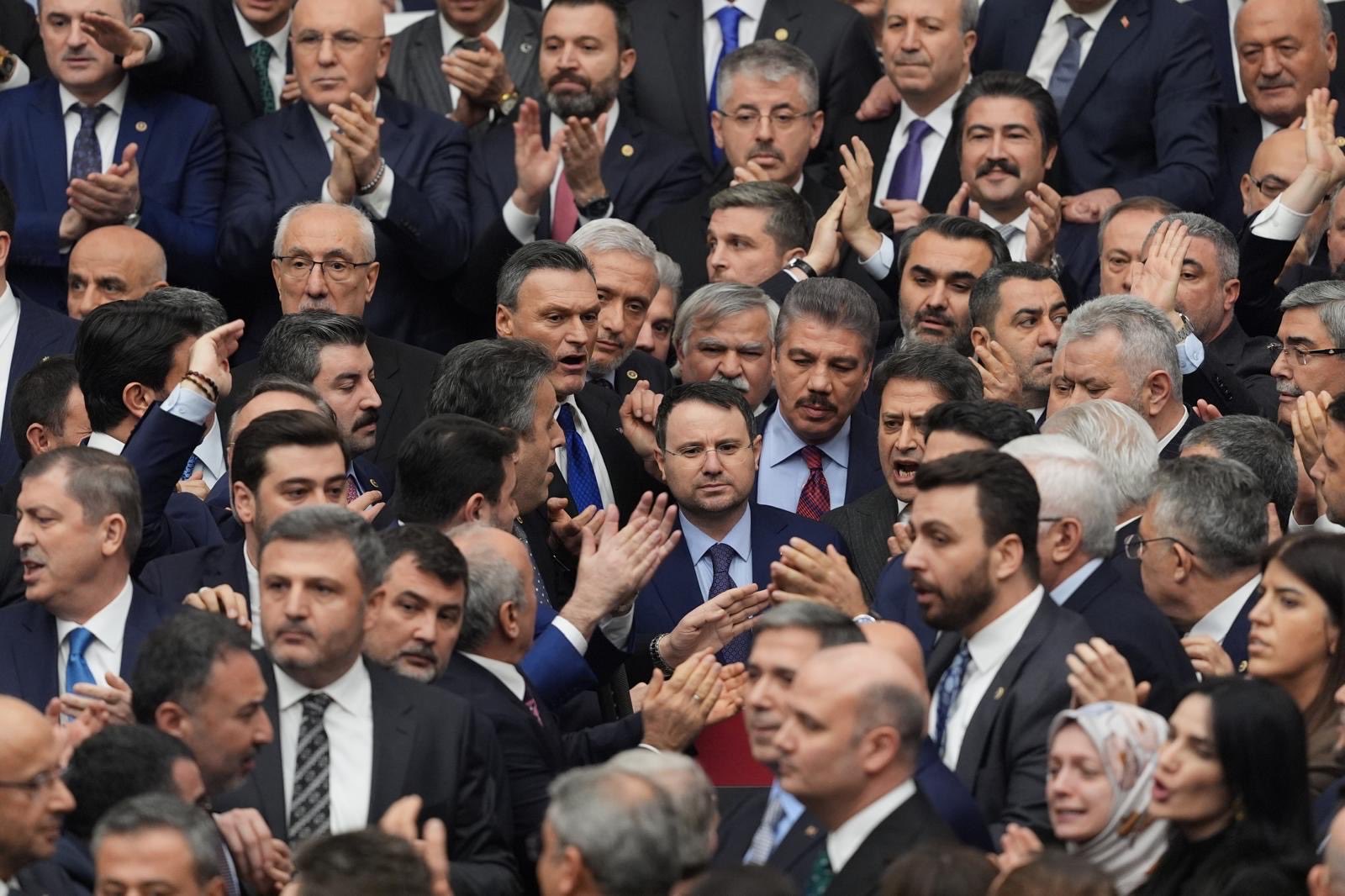 Adalet Bakanı Gürlek'ten Yemin Sonrası Mesaj: 'Adaletin Tecellisi İçin Kararlıyız'