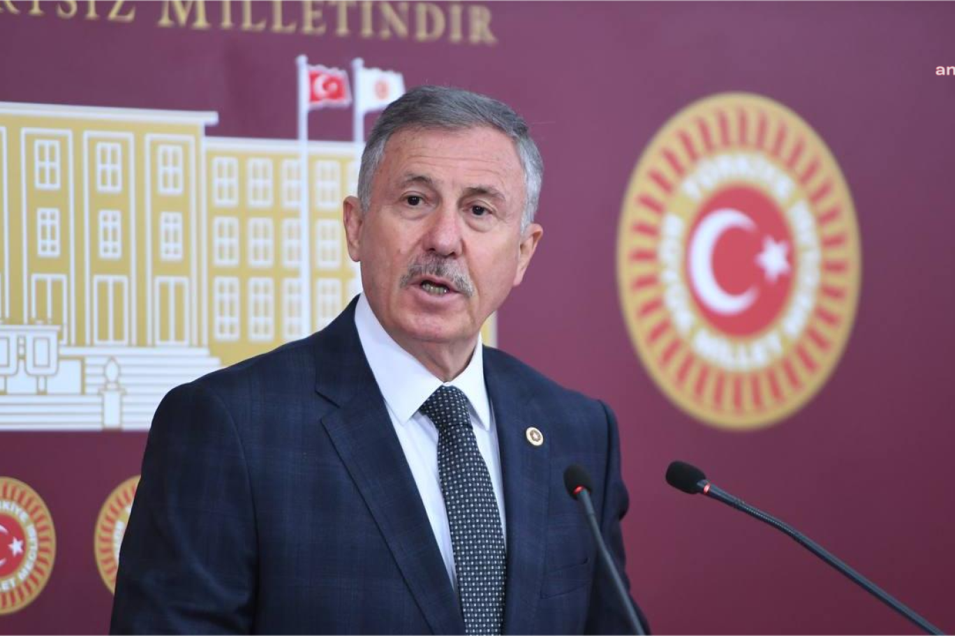 Özdağ'dan Bayram İkramiyesi Talebi: '17.000 TL Önerisi Meclis'e Sunuldu'